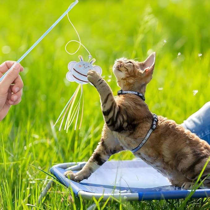 NOWFRESH Cat Wand Toy Set, 2 PCS Interactive Cat Teaser Wands with Cute Paper Mice & Paper Fish Designs, Equipped with Bells and Streamers to Captivate Your Cat’s Attention