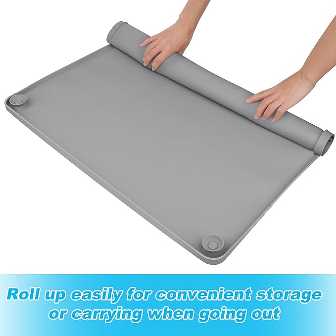 Silicone Dog Pee Pad Holder 24 x 24, No-Spill Raised Edge Potty Tray for Puppies, Puppy Pee pad Holder, Leak-Proof Non-Slip Training Pad Holder with High Sides, Easy-Clean Waterproof Mat with 2 Hooks