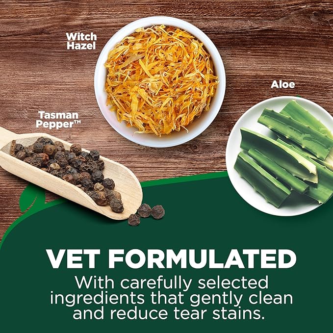 Vet's Best Eye Cleansing Wipes for Dogs, Gentle Tear Stain Remover For Dogs, Eye Wipes for Dogs with Aloe Vera & Witch Hazel (50 Count Dog Eye Wipes)